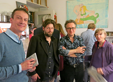 Gruppenbild in der Küche: Miguel Peromingo, Maik Gerecke, Marcus Jensen, Frederike Frei